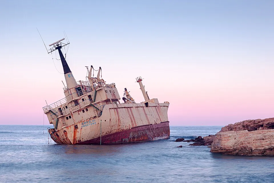Peyia Sea Caves & Edro III Shipwreck